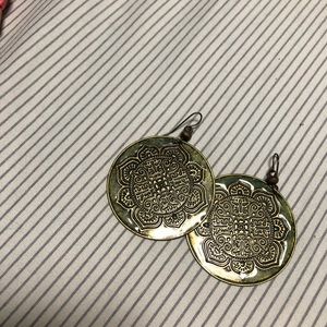 Green hippieish flower earrings